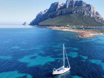 Da San Teodoro: tour in barca a vela