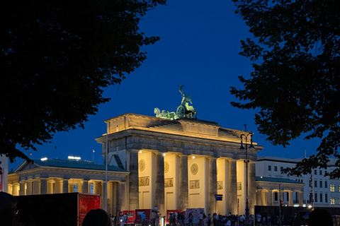 Berlin Night Walking Tour - Iconic Illuminated Landmarks Private Berlin Sunset Walking Tour - Iconic Landmarks