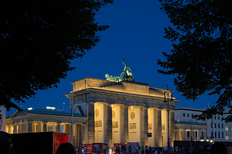 Berlin Night Walking Tour - Iconic Illuminated Landmarks Private Berlin Sunset Walking Tour - Iconic Landmarks