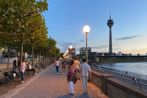 Düsseldorf: Private 1 Hour Photoshoot with Pro Photographer