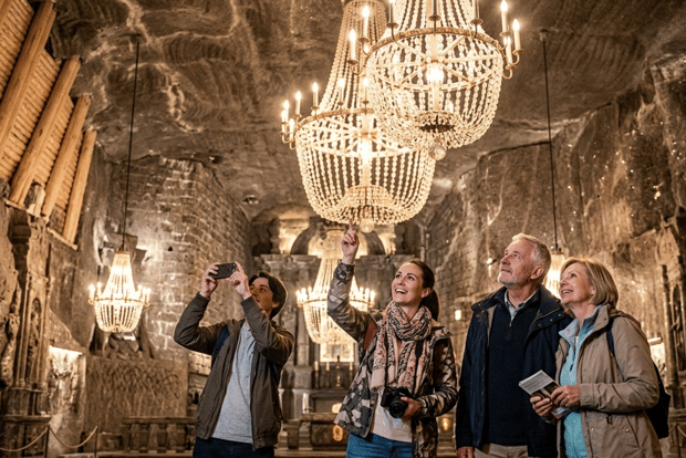 Cracovia: ticket de acceso rápido a la mina de sal de Wieliczka y visita guiada