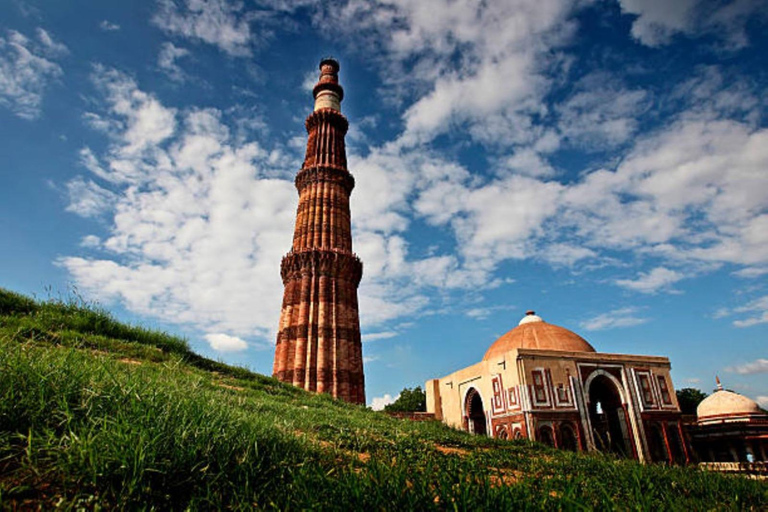 Delhi: Jama Masjid, Qutub Minar &amp; Humayun’s Tomb Tour By CarDelhi: Tour with Car, Driver, Guide Entrance Fees and Lunch