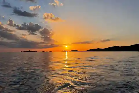 Perle Blanche Ajaccio : coucher de soleil privé dans le golfe d'Ajaccio