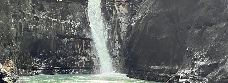 Depuis Manille : Excursion d'une journée aux chutes de Pagsangjan et à la vallée cachée