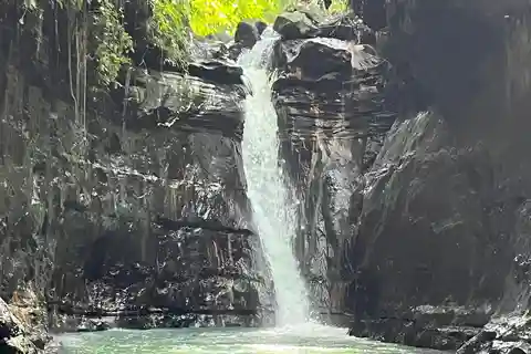 From Manila: Pagsangjan Falls and Hidden Valley Day Trip