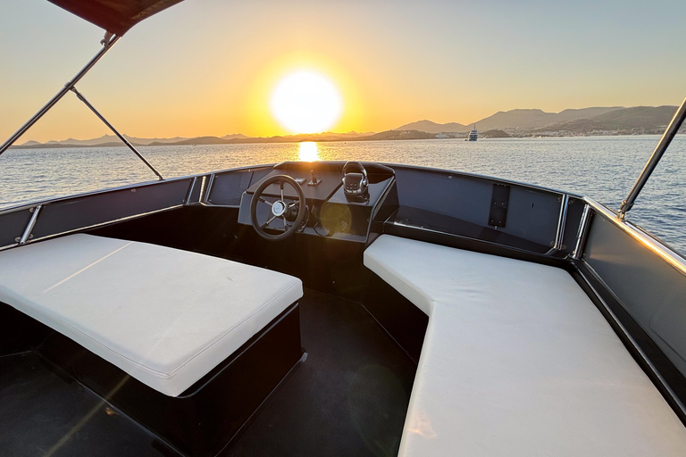 Bodrum: Private Yacht Tour with Lunch for 6 Hours Bodrum Private Yacht Sunset Tour With Dinner For 3 Hour