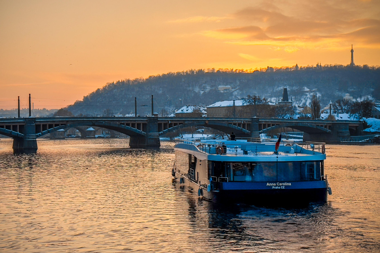 Praga: Crociera serale di 50 minuti con visita turisticaPraga: crociera fluviale serale panoramica di 50 minuti