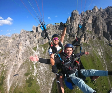 Neustift im Stubaital: Voo duplo de parapente