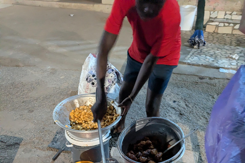 Cape Coast: Evening Castle Tour, Township Walk & Night Bites
