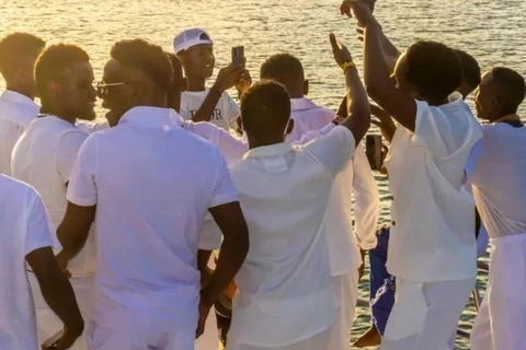 Mombasa Yacht Cruise: Sparkling Wine & Stunning Photography Ace Yacht