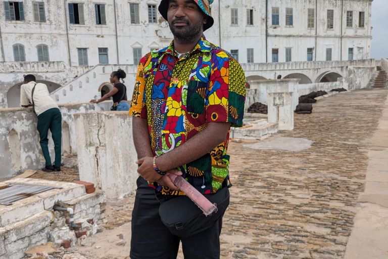 Cape Coast: Evening Castle Tour, Township Walk & Night Bites