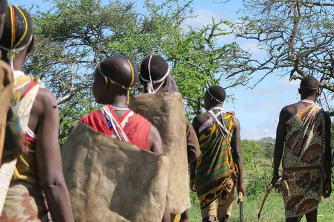 Lake Eyasi 3-Tage-private Tour mit dem Hadza-Stamm3-tägige private Tour am Eyasi-See mit dem Hadza-Stamm