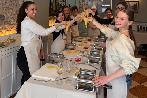 Rome: Pasta & Tiramisu Cooking Class Near the Vatican with Wine & Gelato Rome: Pasta & Tiramisu Cooking Class with Fine Wine, Gelato, and Limoncello