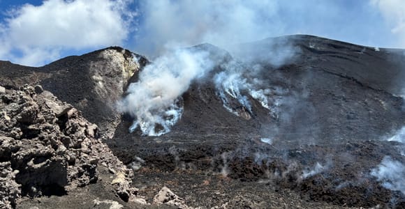 Etna excursion to 3000 mt. with cable-car and jeep 4x4