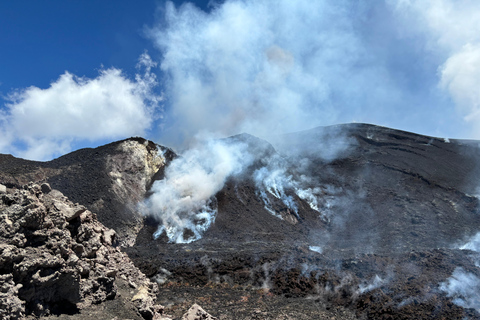 Excursão ao Etna a 3.000 metros de altitude com teleférico e jipe 4x4