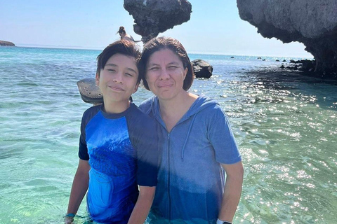 La Paz: Espíritu Santo Sea Lion Snorkel with Starlink Wi-Fi Without Pick Up and Drop Off