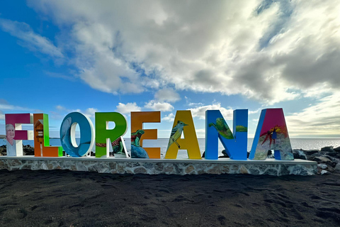 Isola Floreana: Tour delle Galapagos di un giorno intero con le Isole Incantate!