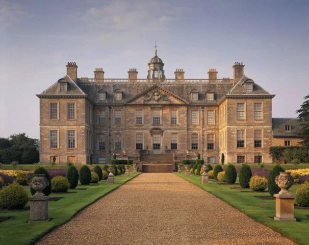 Visit Grantham Belvoir Castle & Belton House. Private Guided Tour in Grantham, England