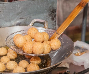 Beijing: Hutong Culinary Walking Tour with 15+ Tastings