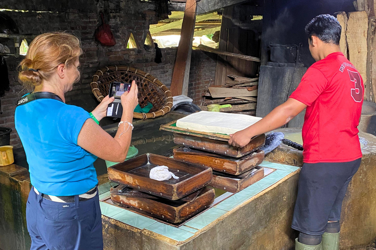 Borobudur: Cycling Tour and Explore Java Villages From Jogja: Cycling Tour and Explore Java Villages