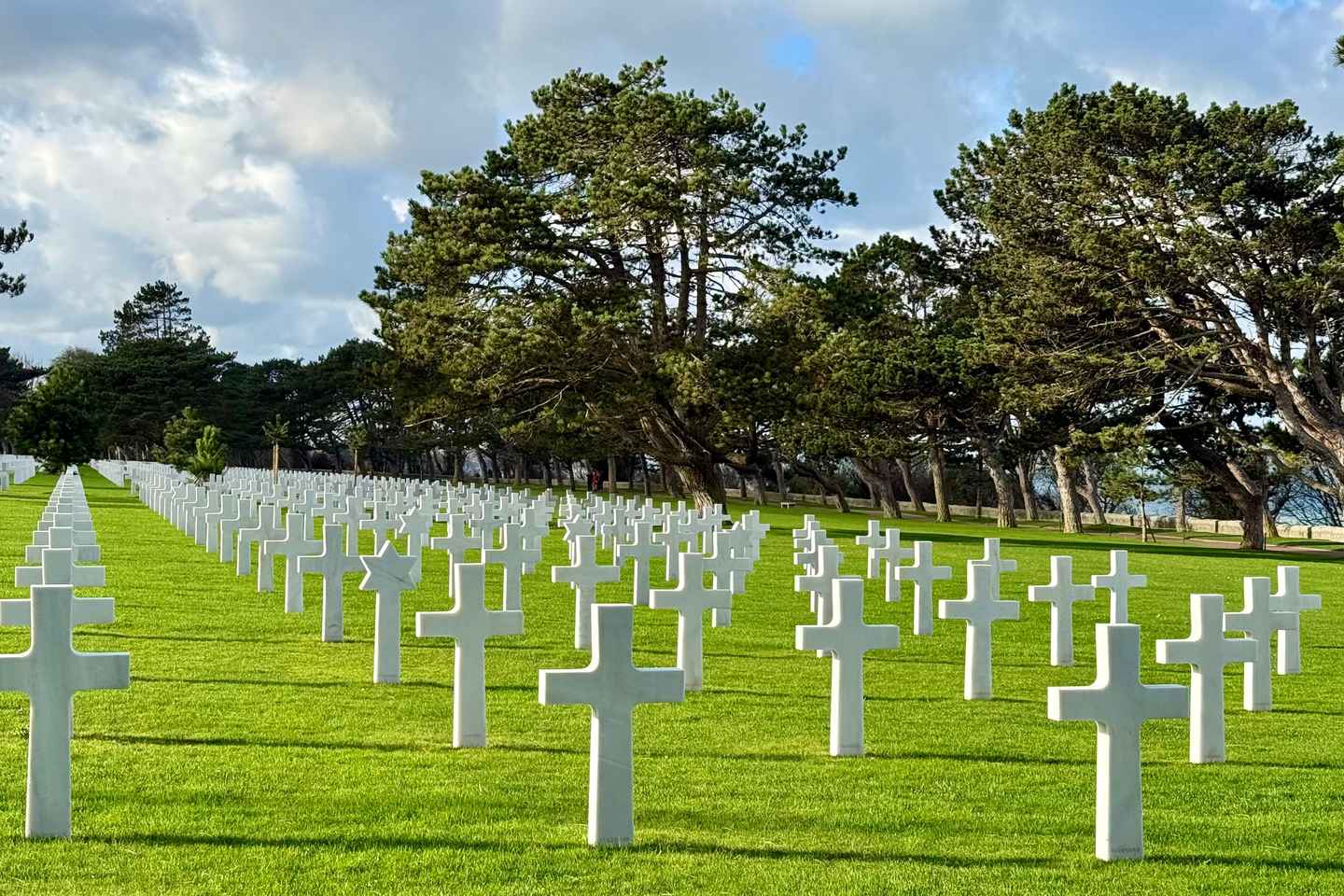 Dive into D-Day: A guided tour of Omaha Beach and the American Cemetery