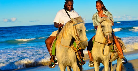 Punta Cana: Horseback Riding Tour with Sunset at Macao Beach