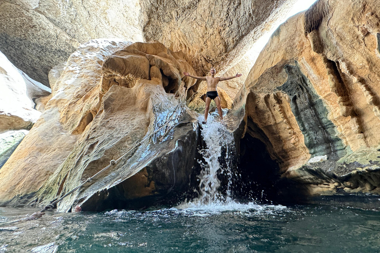 Discover Oman: 5-in-1 Adventure Special Offer: Pay for 4 tours and get the 5th free