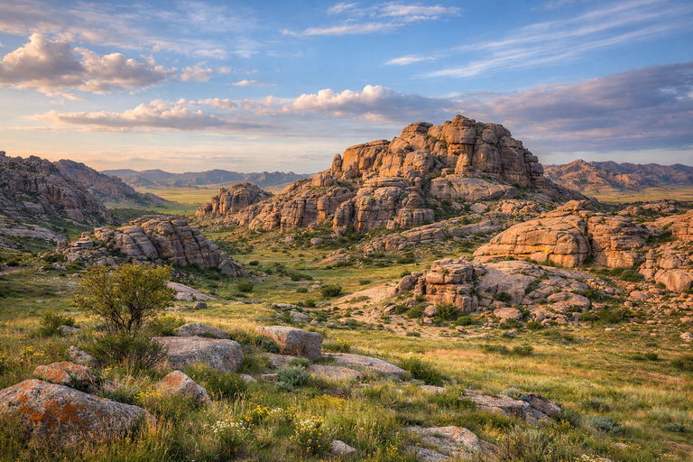 From Ulaanbaatar: 8-Day Gobi Desert Tour with Ger Camps