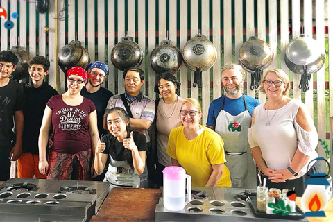 Chiang Mai: Traditionele Thaise kookles met rondleiding over de markt