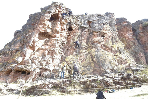 Desde Cusco: Escalada en el Balcón del DiabloDesde Cusco: Balcón del diablo escalada en roca