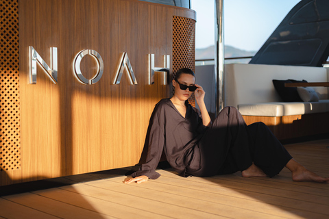 Phuket:Phi Phi Island with Buffet & DJ Party by Noah Yacht