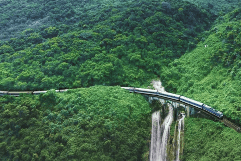 Da Nang & Hue: Scenic Train Journey over Hai Van Pass Da Nang to Hue Scenic Train via Hai Van Pass