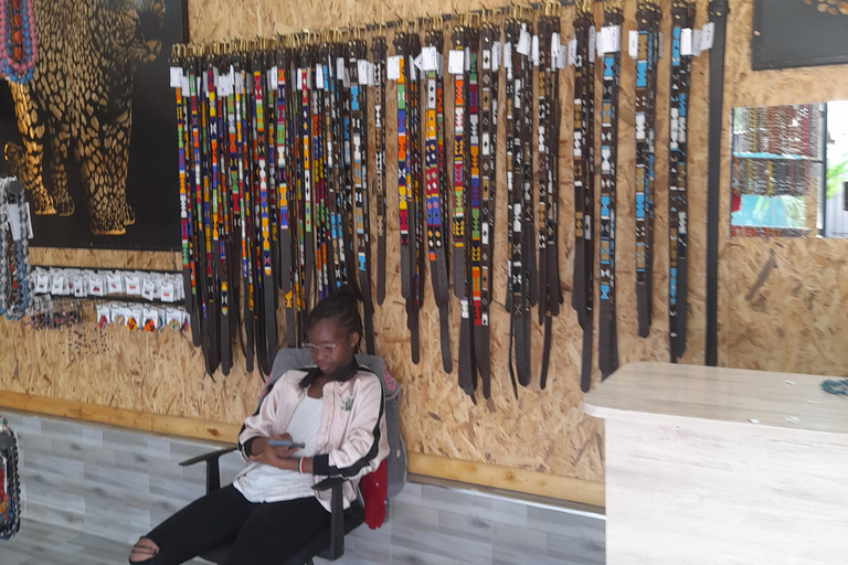 Giraffe center,Karen Blixen Museum and Beads factory tour