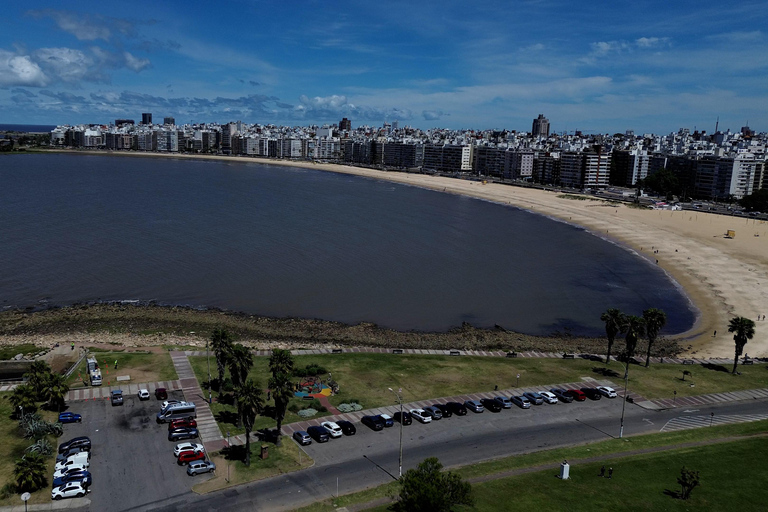 Montevideo: 3.5-Hour Private City Tour with a Local Guide and Stops