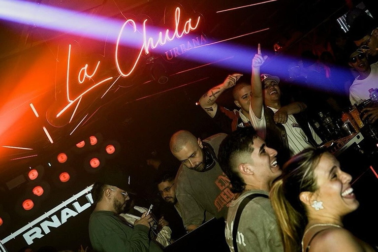 Bogotá: Tour of the best parties in Zona T You've got 4 types of souvenirs included