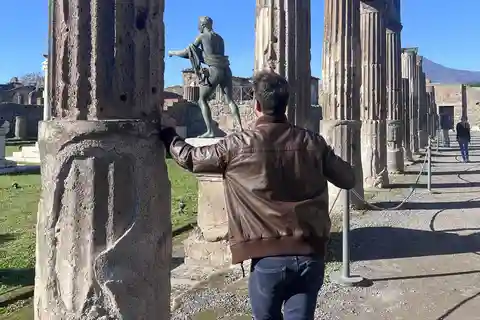 From Naples: Pompeii and Matera Day Trip with Transfer