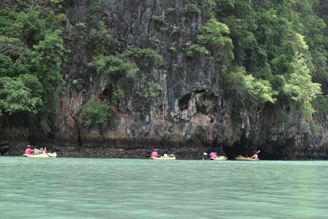 Da Phuket: Isola di James Bond e tour in canoa con una grande barca