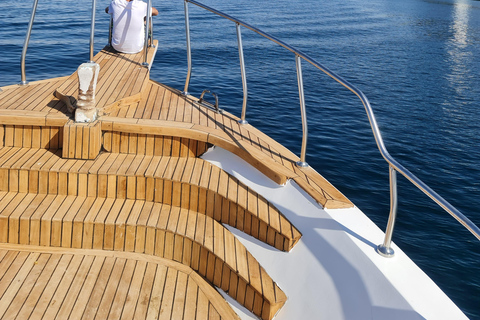 Jeddah: Red Sea Snorkeling and Diving Yacht Trip Diving