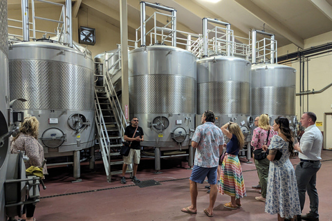 Sonoma Valley: Guided Winery Tour with Picnic Lunch