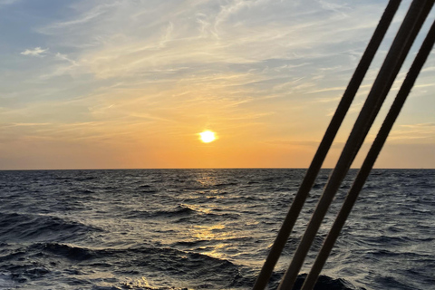 Sunset evening in a Ketch in the Calanques du Frioul