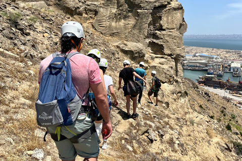 Baku: Rock Climbing Experience with Guide and Gear