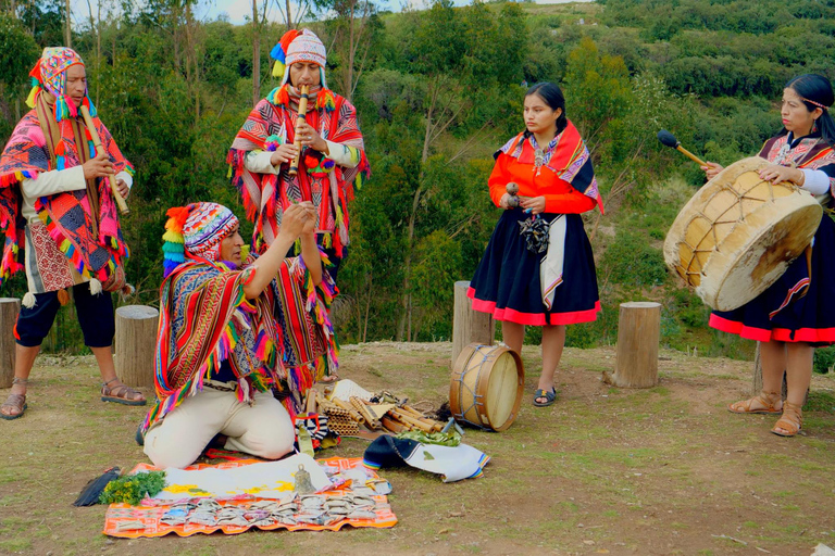 Cusco: Feiern Sie die Liebe in den Anden mit einer AndenhochzeitCusco: Feiere die Liebe in den Anden mit einer Hochzeit im Andenstil