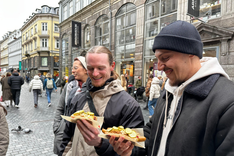 Kopenhagen: Culinaire tour met proeverijen en geheime schotelTour met speciale drank upgrade (alleen volwassenen)