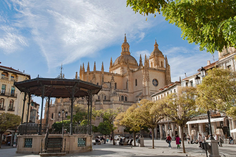Madrid: Segovia & Ávila Full-Day Small Group Tour w/ Pickup Tour in English