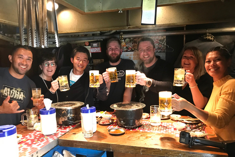 Vie nocturne, repas et boissons dans les profondeurs d&#039;Osaka