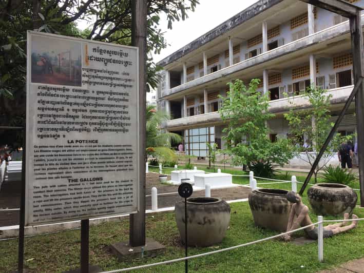 Soukromý půlden na Vražedné pole a do Muzea genocidy S21