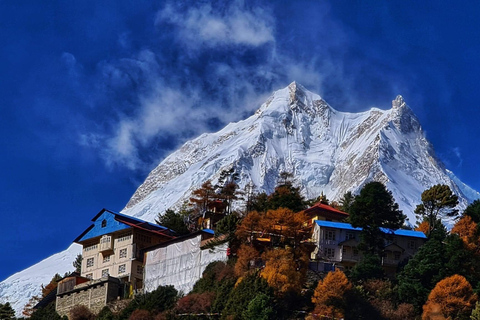 Trekking curto no circuito de Manaslu - 10 dias de trekking em Manaslu com pensão completaTrekking curto no circuito de Manaslu - 9 dias de trekking em Manaslu com pensão complet