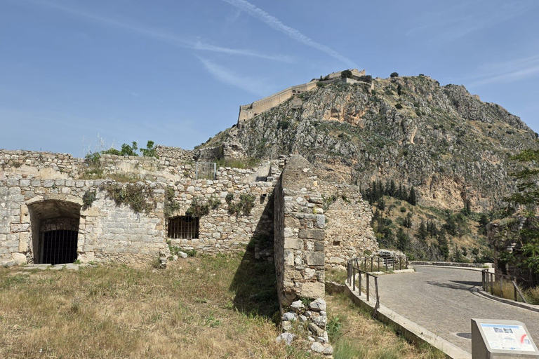 Nafplio: Between Alleys, Secrets, and Vantage Points Nafplio: alleys, secrets and viewpoints