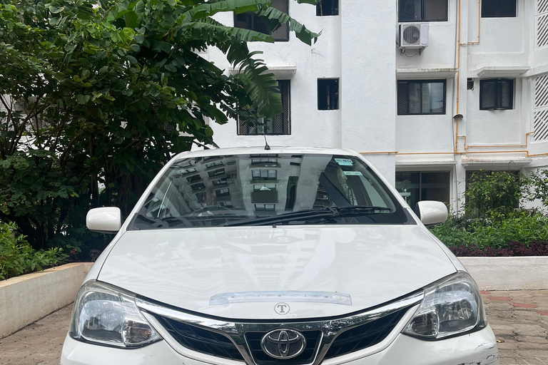 Mumbai: Toyota Etios or Glanza Car Rental with Chauffeur