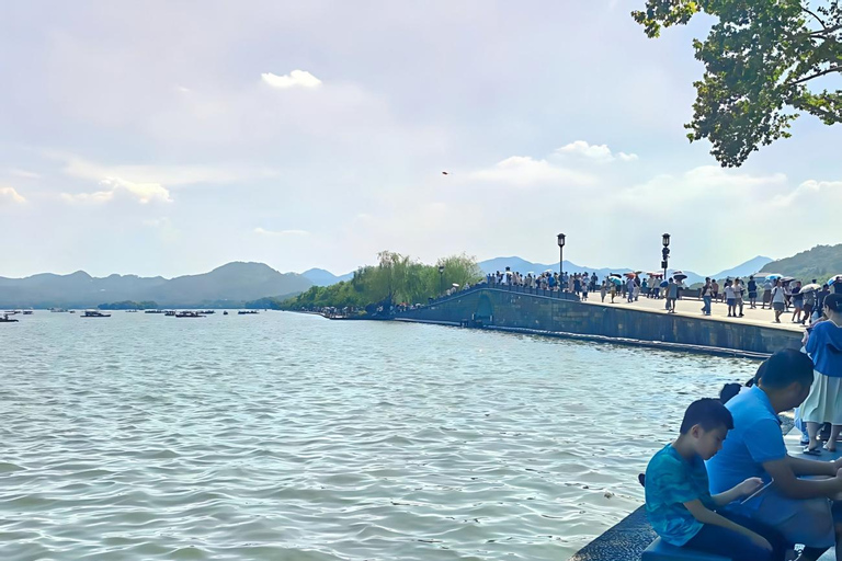 From Shanghai: One-Day Hangzhou Longjing Village Niche Tour
